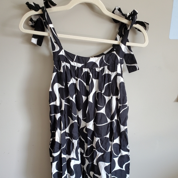 Black and White patterned dress - Picture 2 of 6